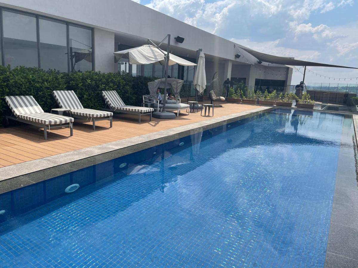 Menlyn Maine Trilogy Hotel Pretoria-Noord Exterior foto