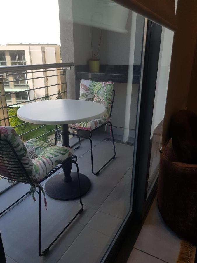 Menlyn Maine Trilogy Hotel Pretoria-Noord Exterior foto